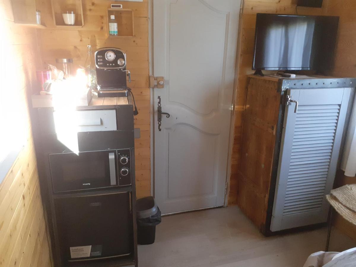 Hotel Roulotte à Nîmes Extérieur photo